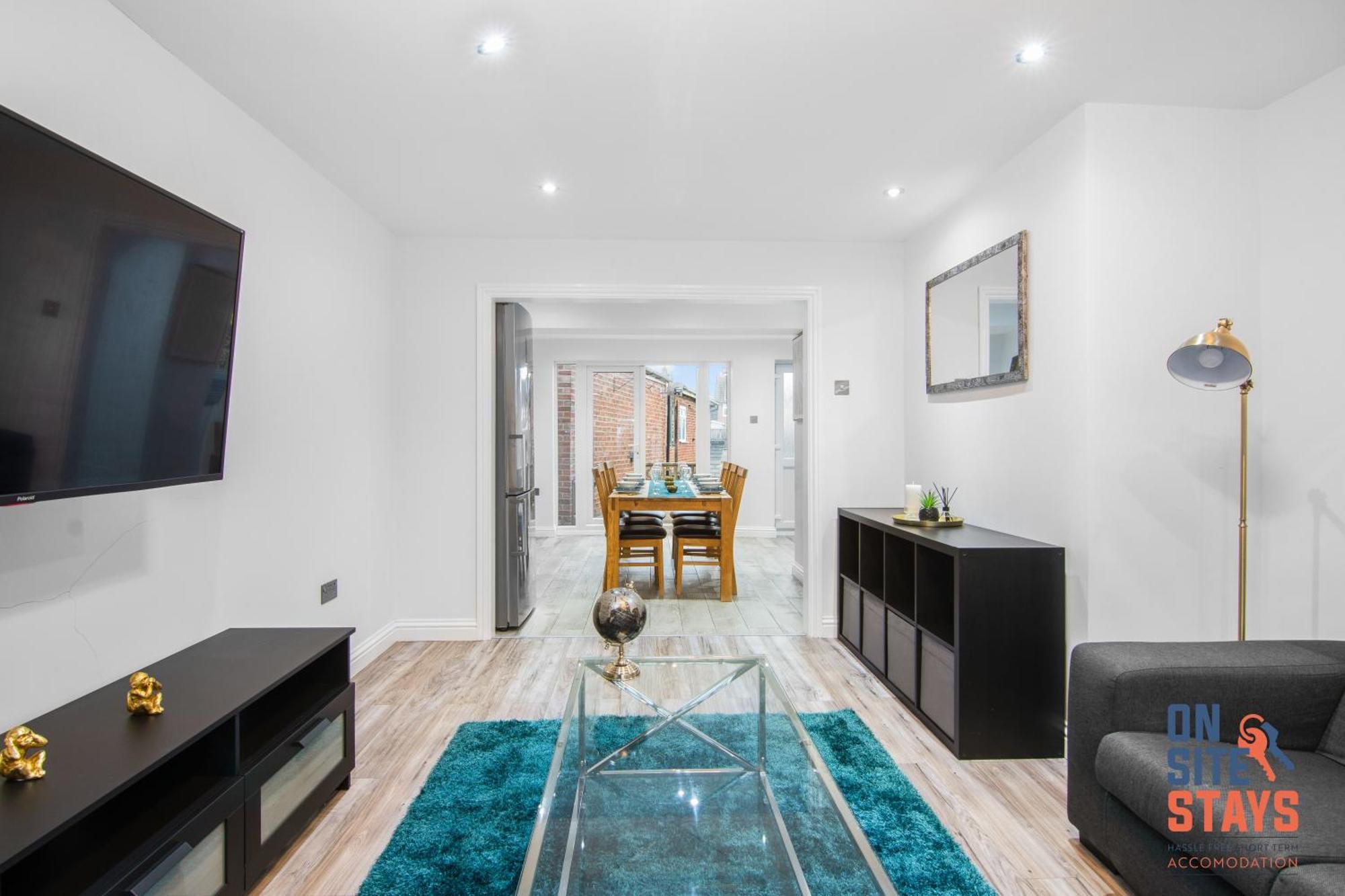Onsitestays - Spacious 3 Bed House With Garden, Wifi & 4 Plus Parking Gravesend Eksteriør billede