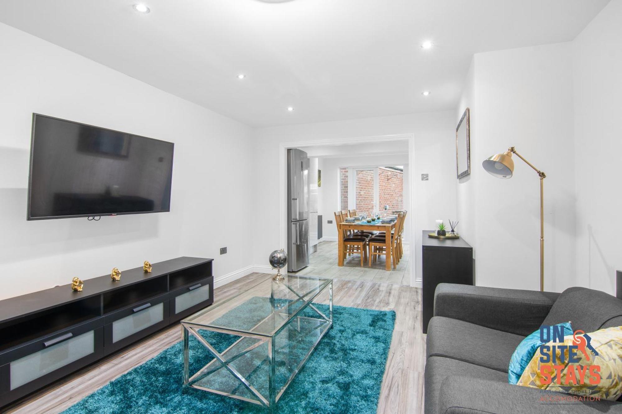 Onsitestays - Spacious 3 Bed House With Garden, Wifi & 4 Plus Parking Gravesend Eksteriør billede