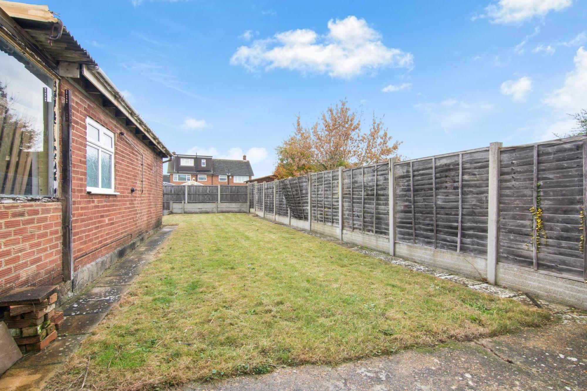 Onsitestays - Spacious 3 Bed House With Garden, Wifi & 4 Plus Parking Gravesend Eksteriør billede
