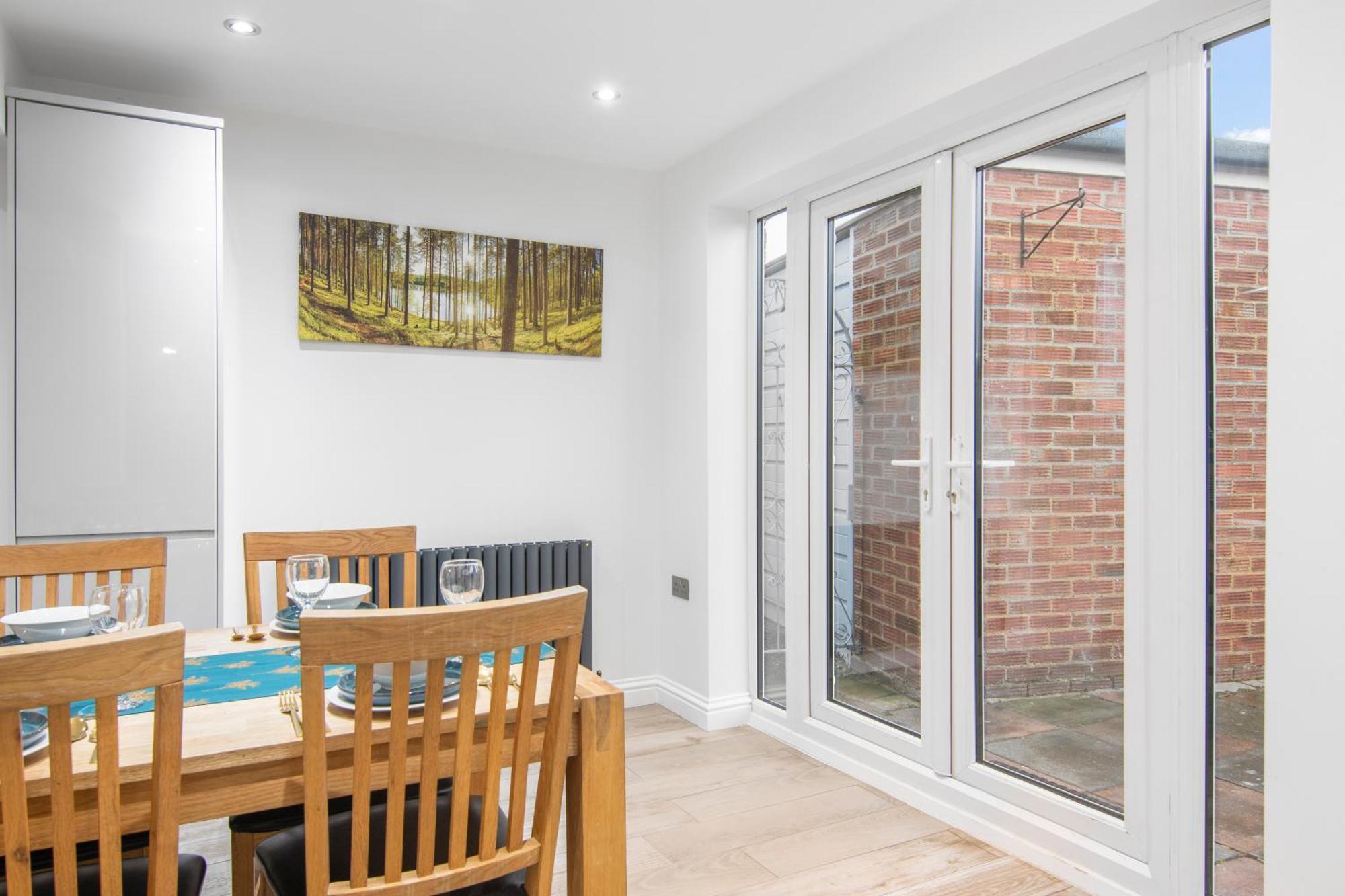 Onsitestays - Spacious 3 Bed House With Garden, Wifi & 4 Plus Parking Gravesend Eksteriør billede