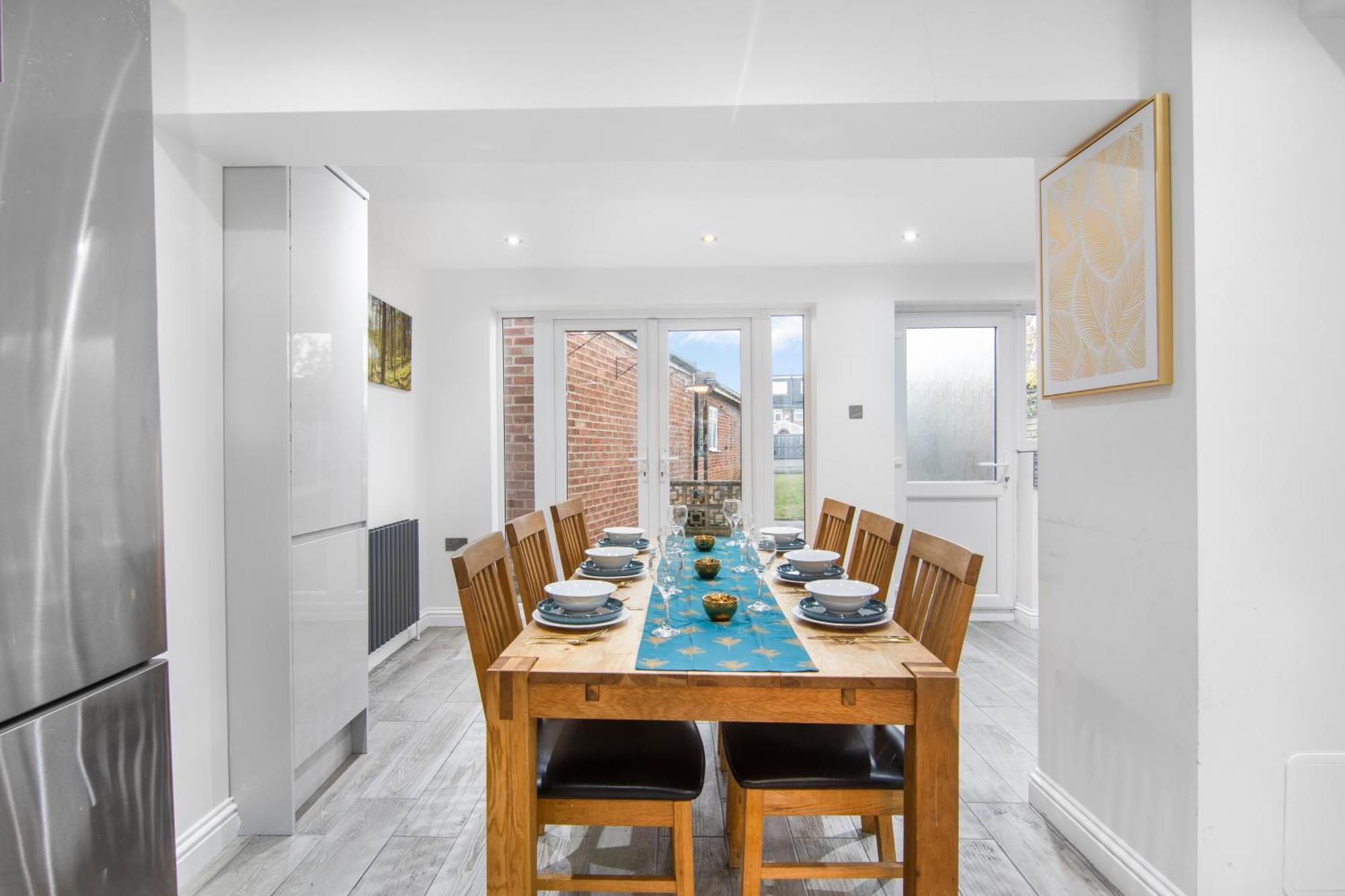 Onsitestays - Spacious 3 Bed House With Garden, Wifi & 4 Plus Parking Gravesend Eksteriør billede